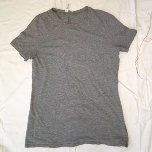 {Lululemon t shirt}